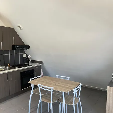 3 Pieces Hyper-centre Apartman *